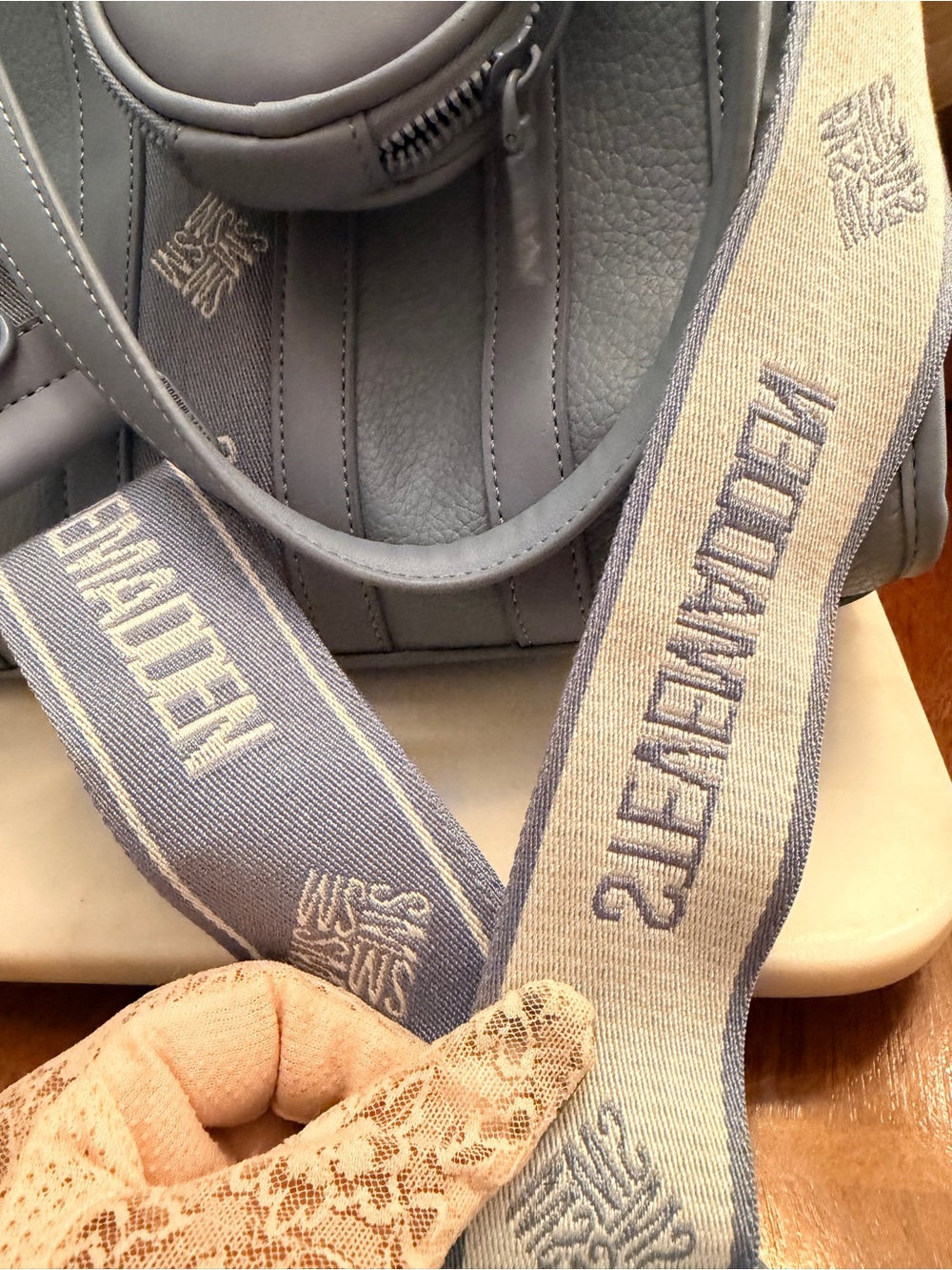 Steve Madden Bwebber Cornflower Blue Convertible Tote & Crossbody w/Guitar Strap - Picture 13 of 13